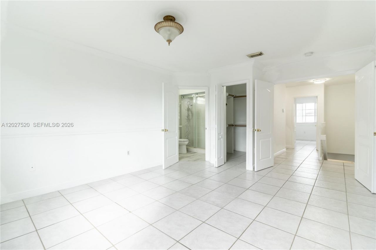 8360 NW 10th St , Unit 3C, Miami, FL 33126 Photo