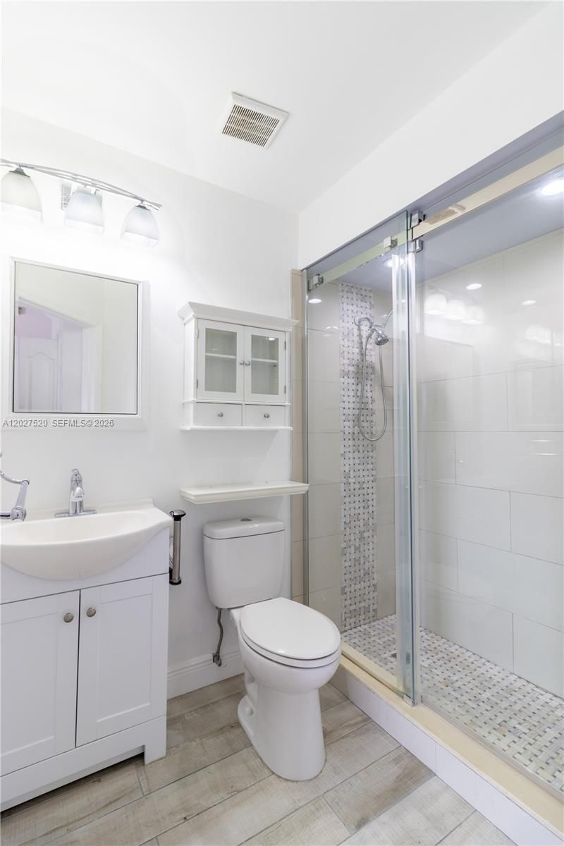 8360 NW 10th St , Unit 3C, Miami, FL 33126 Photo