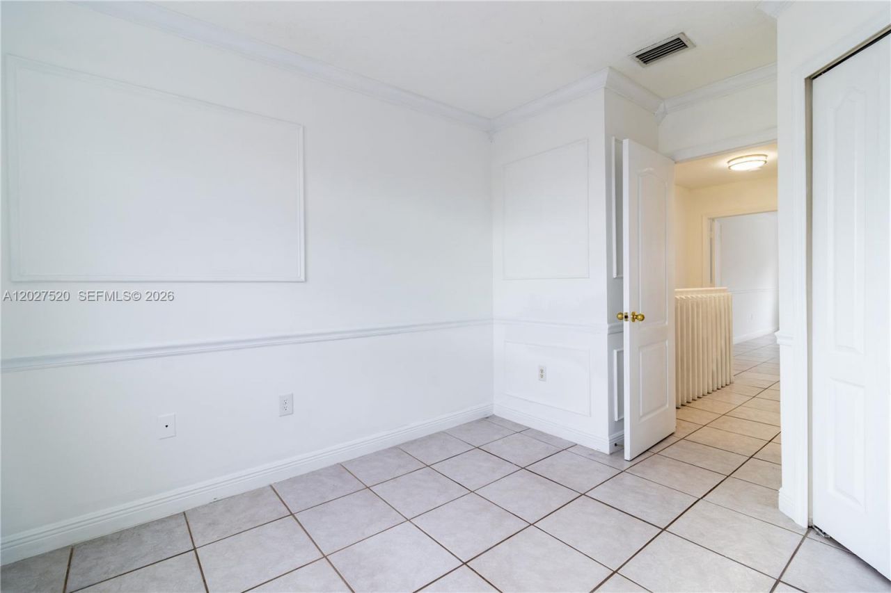 8360 NW 10th St , Unit 3C, Miami, FL 33126 Photo