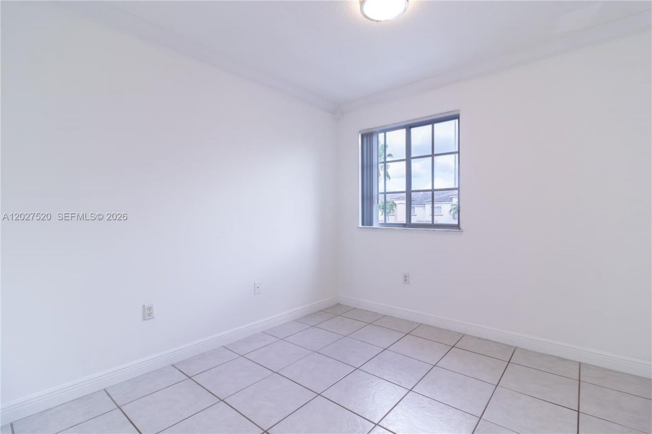 8360 NW 10th St , Unit 3C, Miami, FL 33126 Photo