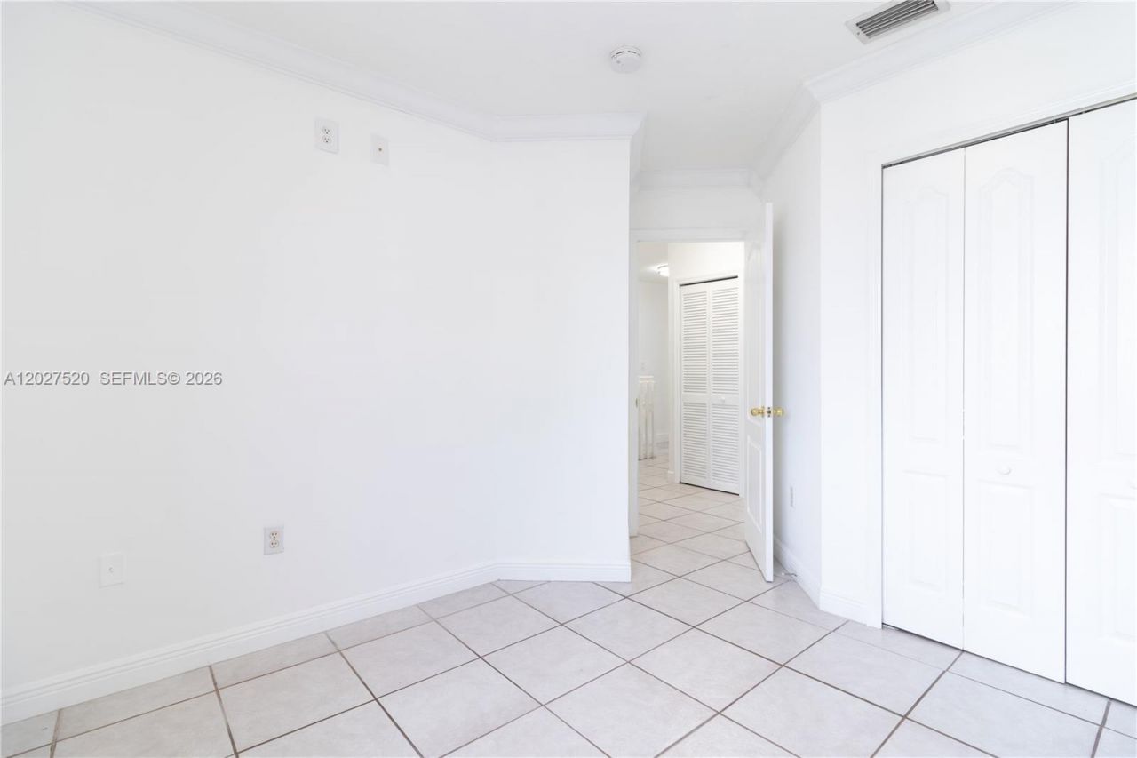 8360 NW 10th St , Unit 3C, Miami, FL 33126 Photo