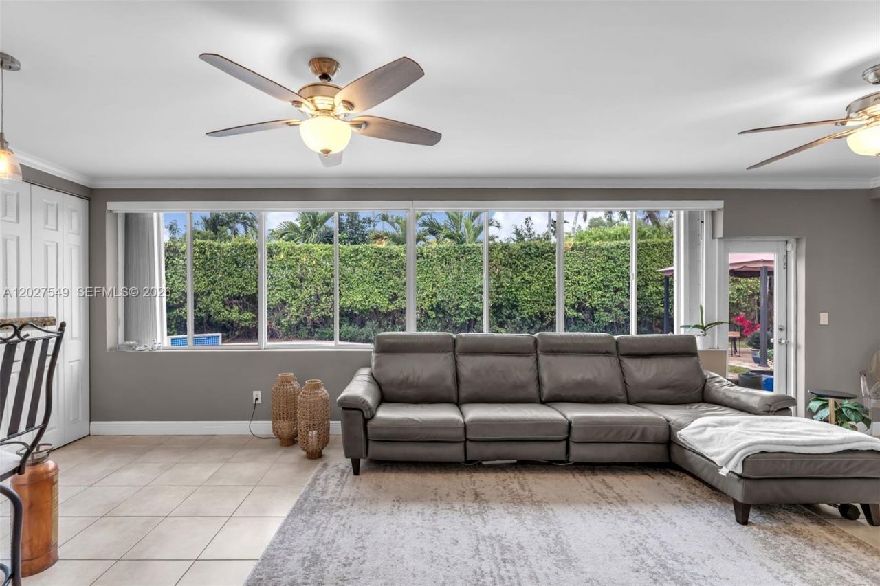 5810 SW 89th Court, Miami, FL 33173 Photo