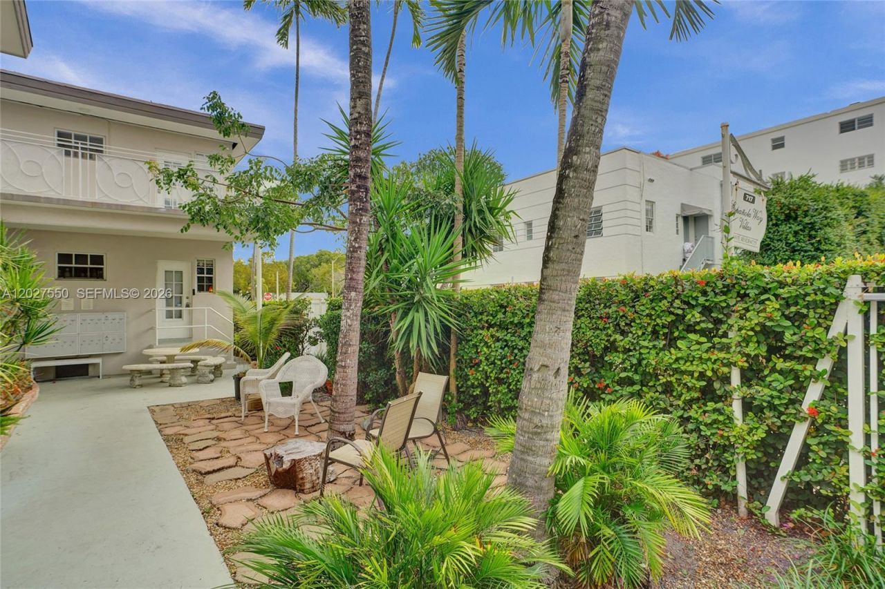 717 Espanola Way , Unit 204, Miami Beach, FL 33139 Photo