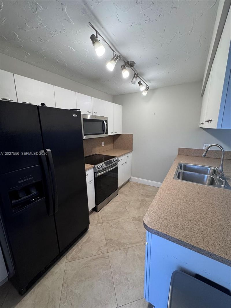 1532 W Harmony Lake Cir , Davie, FL 33324 Photo