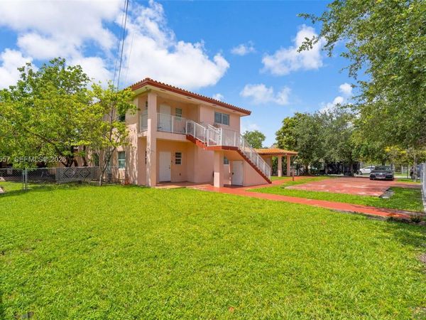 2986 NW 26th St , Miami, FL 33142