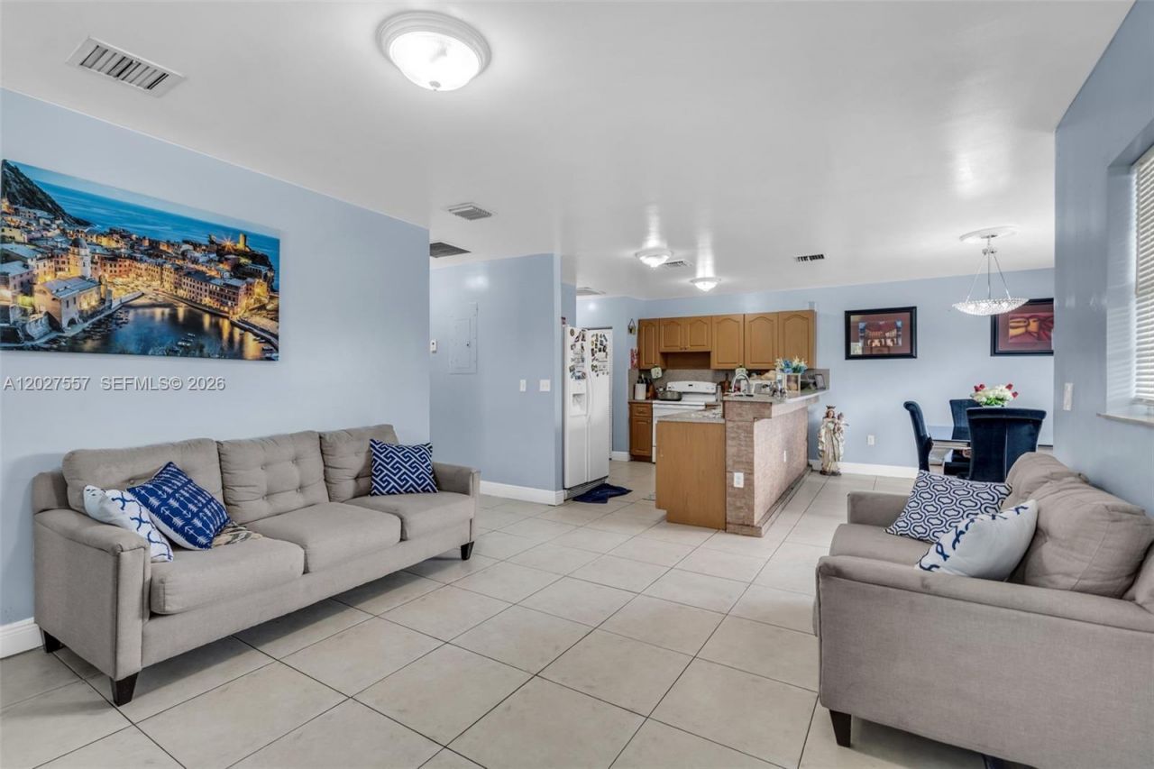 2986 NW 26th St , Miami, FL 33142 Photo