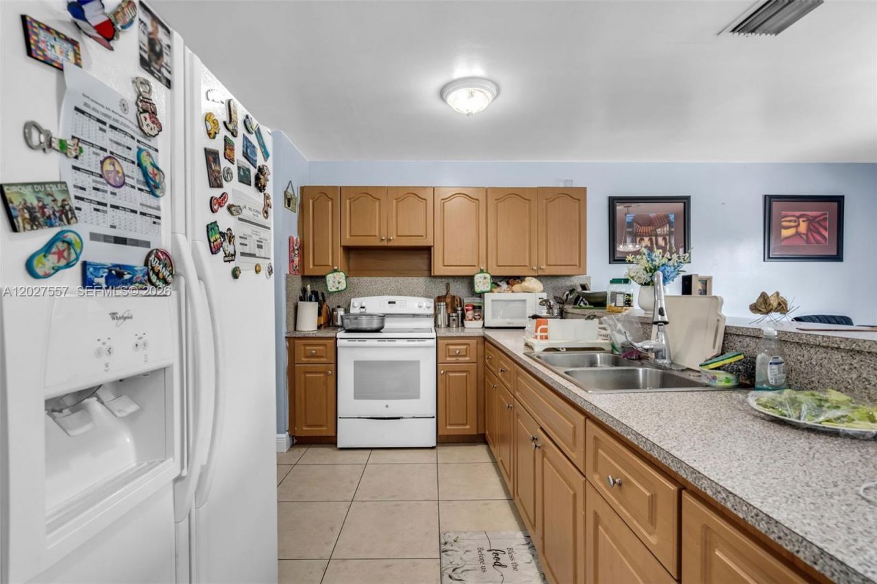 2986 NW 26th St , Miami, FL 33142 Photo
