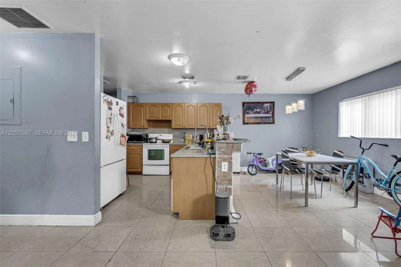 2986 NW 26th St , Miami, FL 33142 Photo
