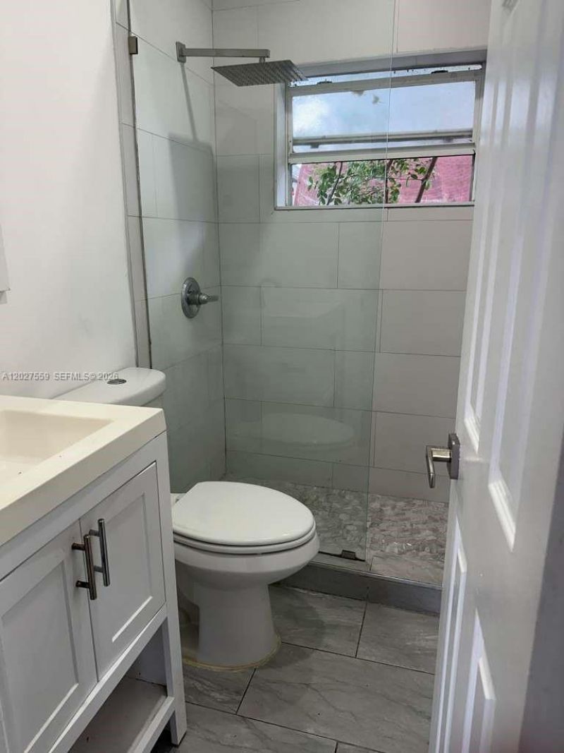 685 SW 7th Ter , Dania Beach, FL 33004 Photo