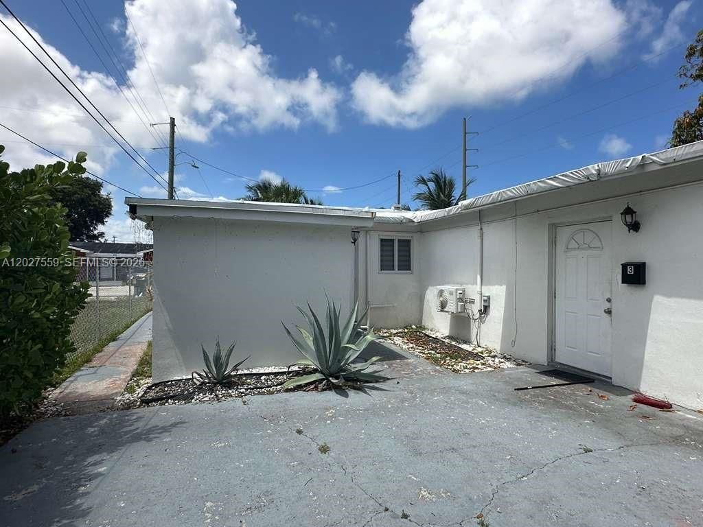 685 SW 7th Ter , Dania Beach, FL 33004 Photo