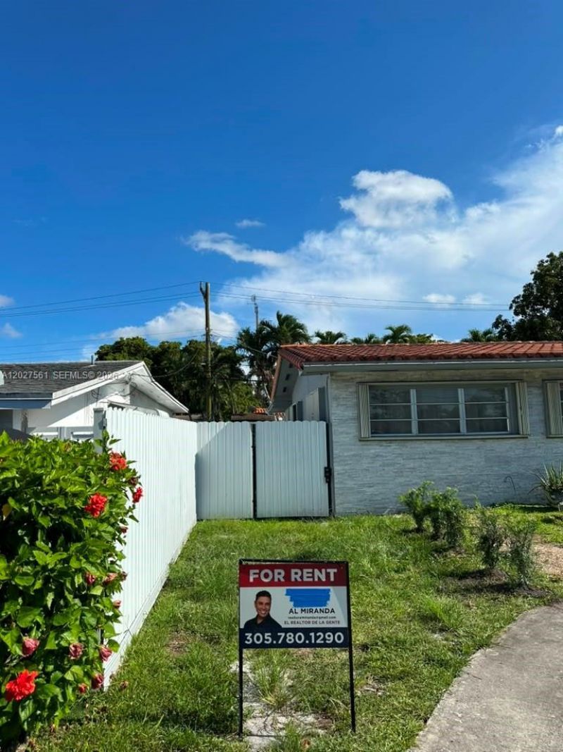 1090 W 60th St, Unit 1, Hialeah, FL 33012 Photo