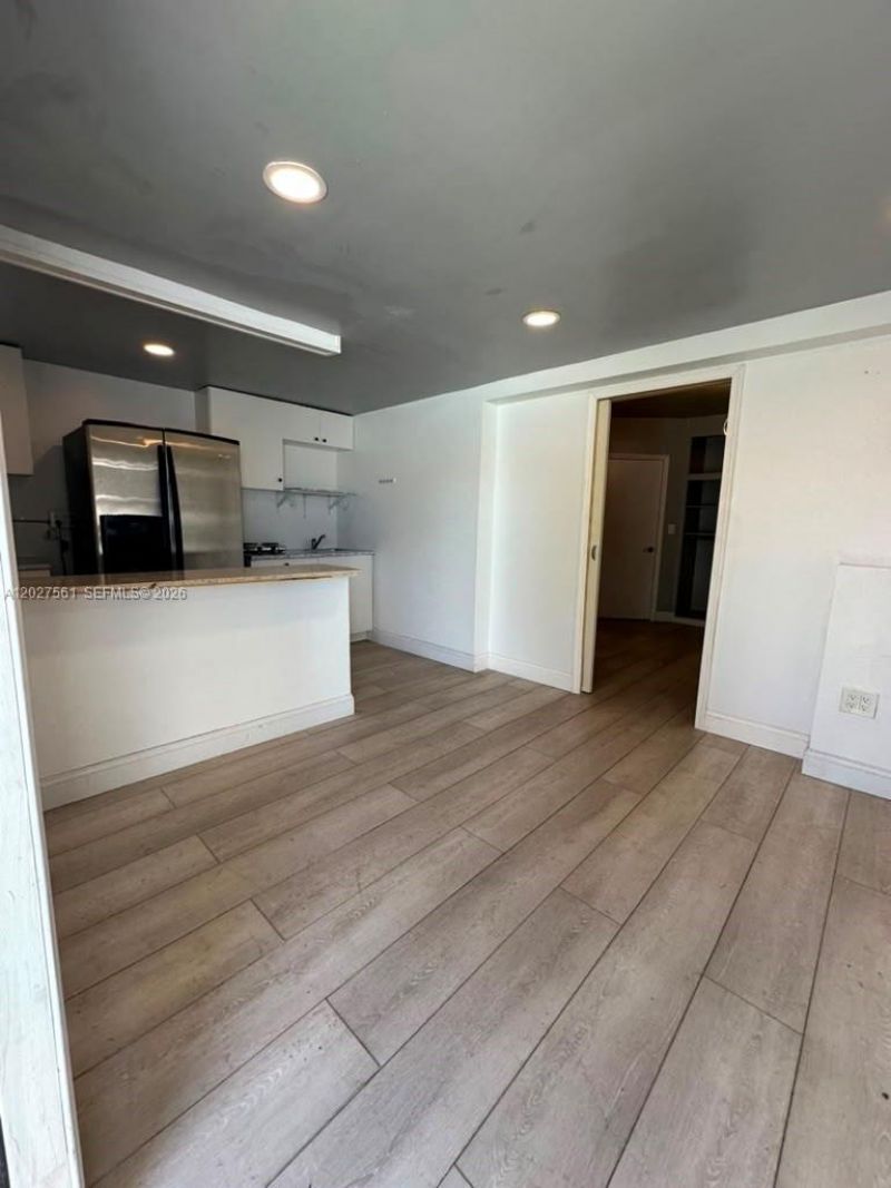 1090 W 60th St, Unit 1, Hialeah, FL 33012 Photo