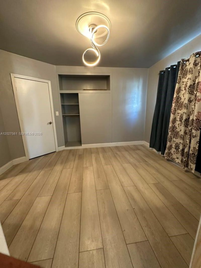 1090 W 60th St, Unit 1, Hialeah, FL 33012 Photo