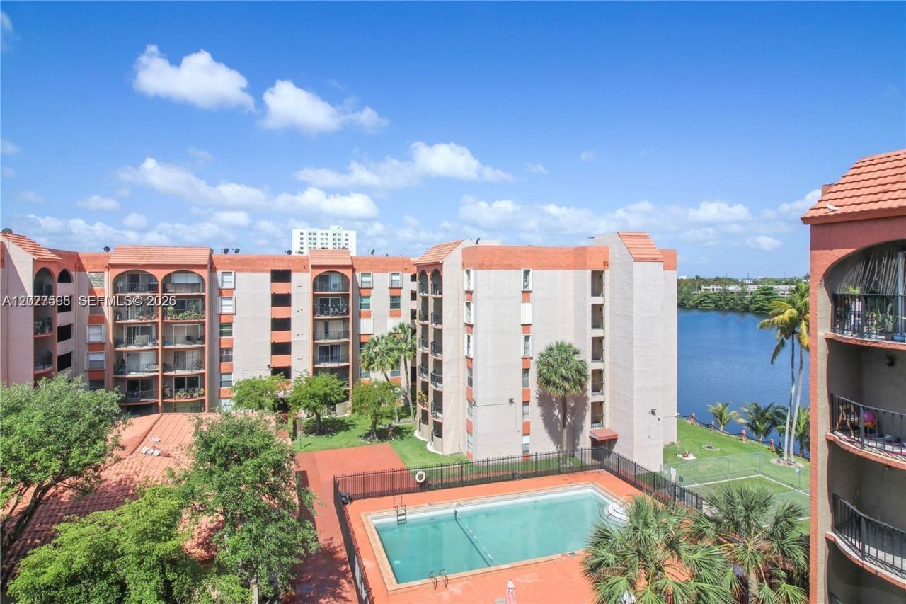 5199 NW 7th St , Unit 112, Miami, FL 33126 Photo