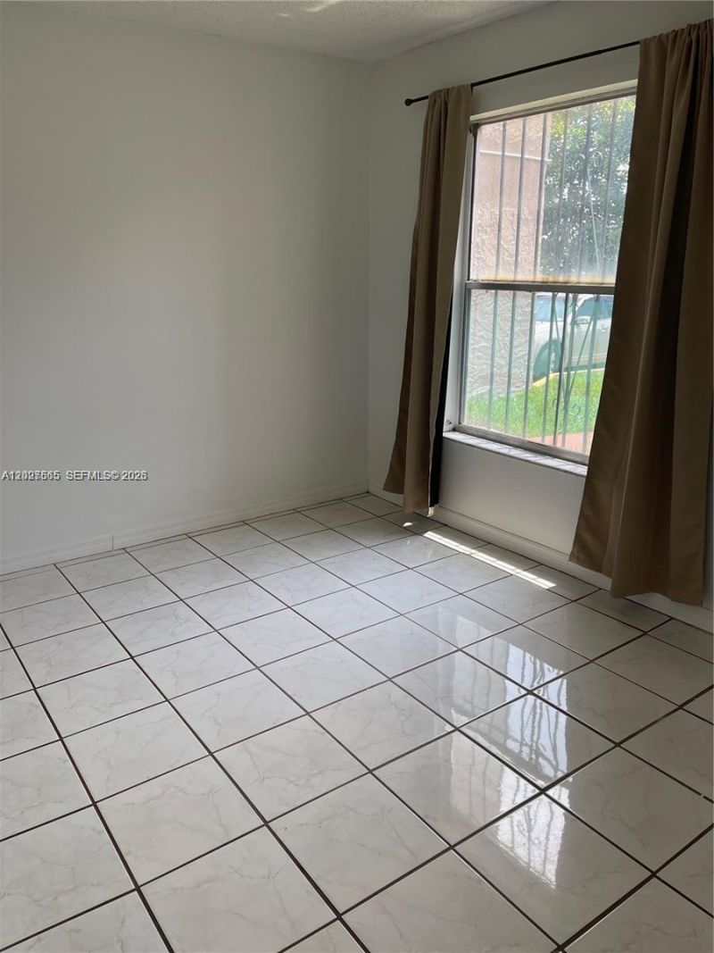 5199 NW 7th St , Unit 112, Miami, FL 33126 Photo