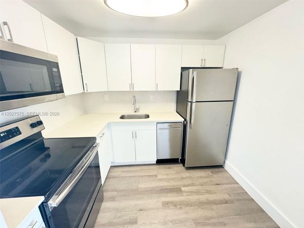 8101 Crespi Blvd , Unit 301, Miami Beach, FL 33141