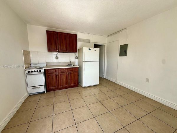 Unit 5, Hialeah, FL 33010