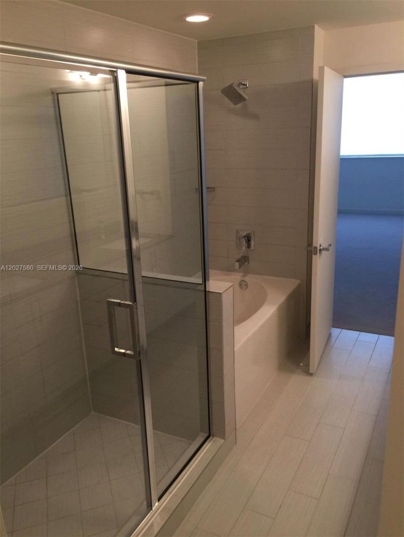 999 SW 1st Ave , Unit 2005, Miami, FL 33130 Photo