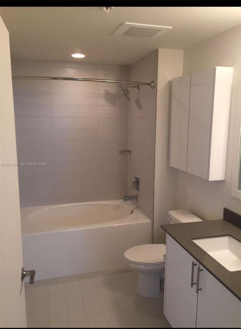 999 SW 1st Ave , Unit 2005, Miami, FL 33130 Photo