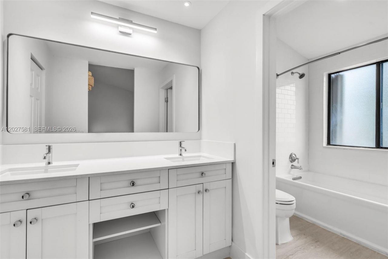 21160 Mainsail Cir , Unit H12, Aventura, FL 33180 Photo