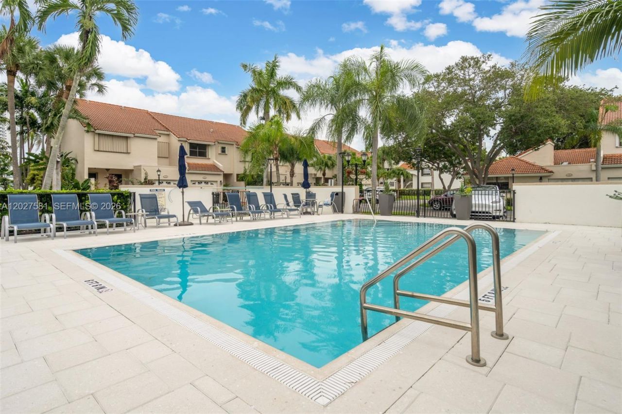 21160 Mainsail Cir , Unit H12, Aventura, FL 33180 Photo