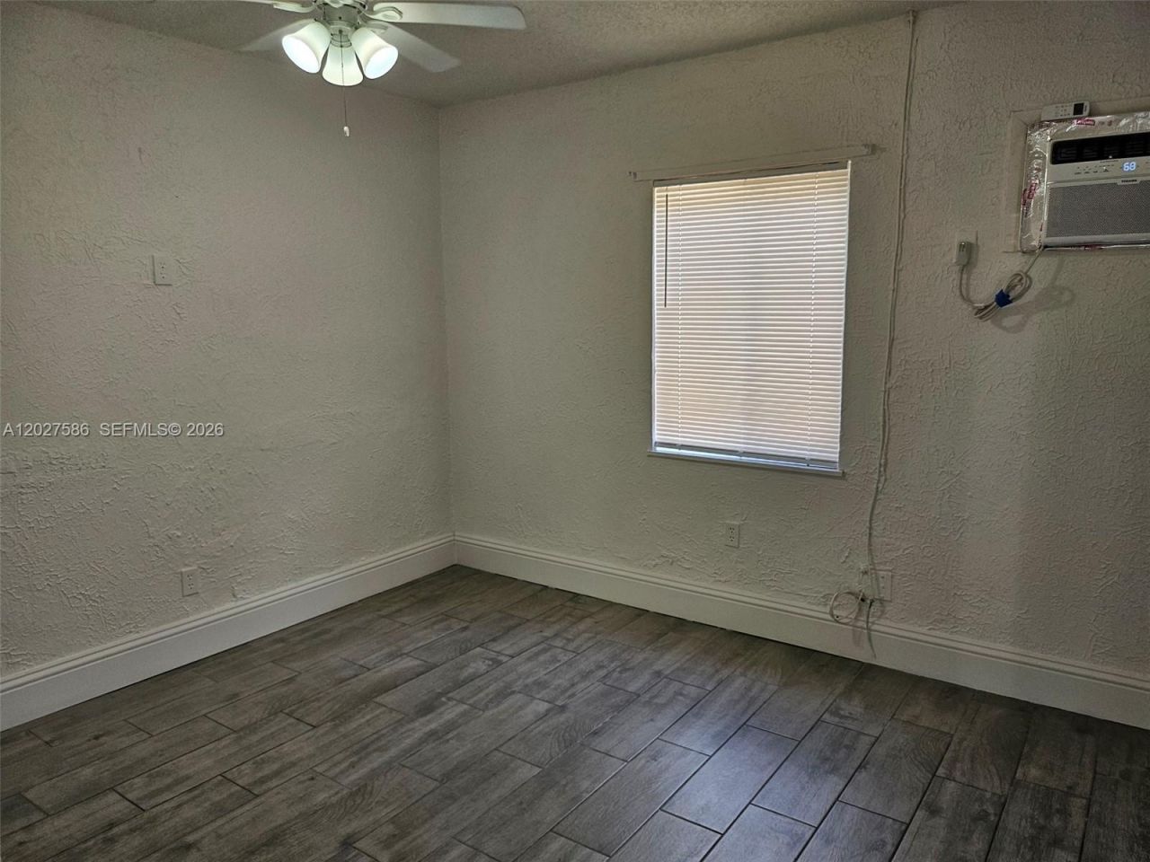 709 NE 4th Ct , Unit 2, Hallandale Beach, FL 33009 Photo
