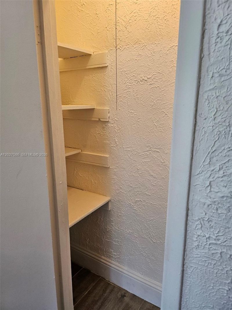 709 NE 4th Ct , Unit 2, Hallandale Beach, FL 33009 Photo