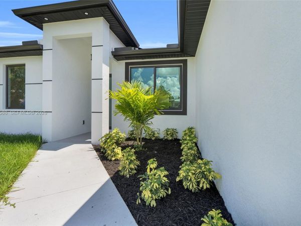 3511 27th ST SW , Lehigh Acres, FL 33976