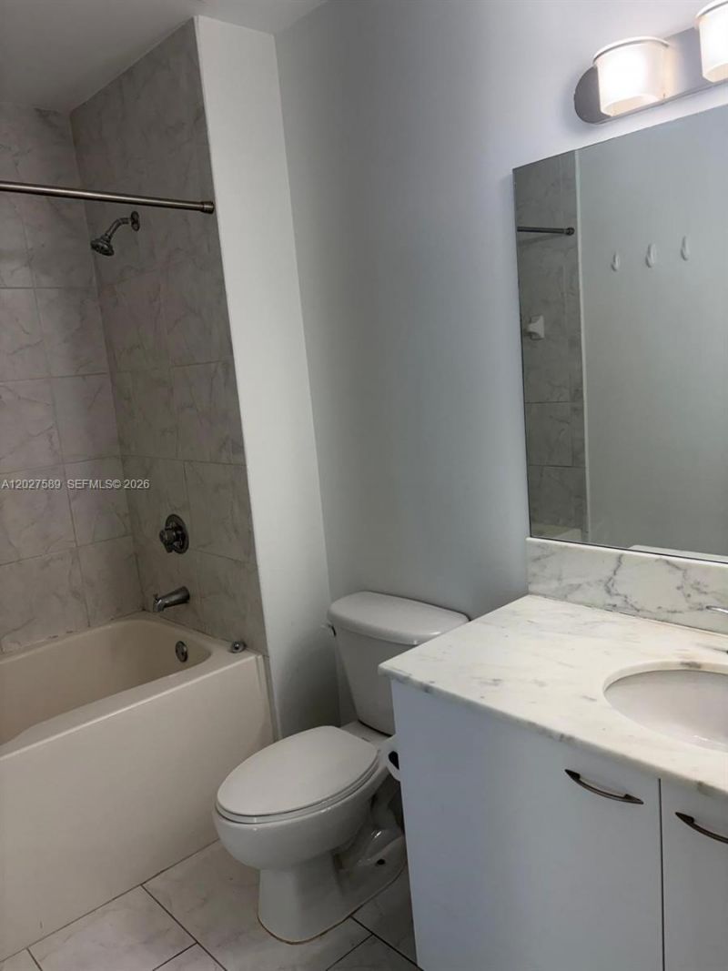 133 NE 2nd Ave, Unit 913, Miami, FL 33132 Photo