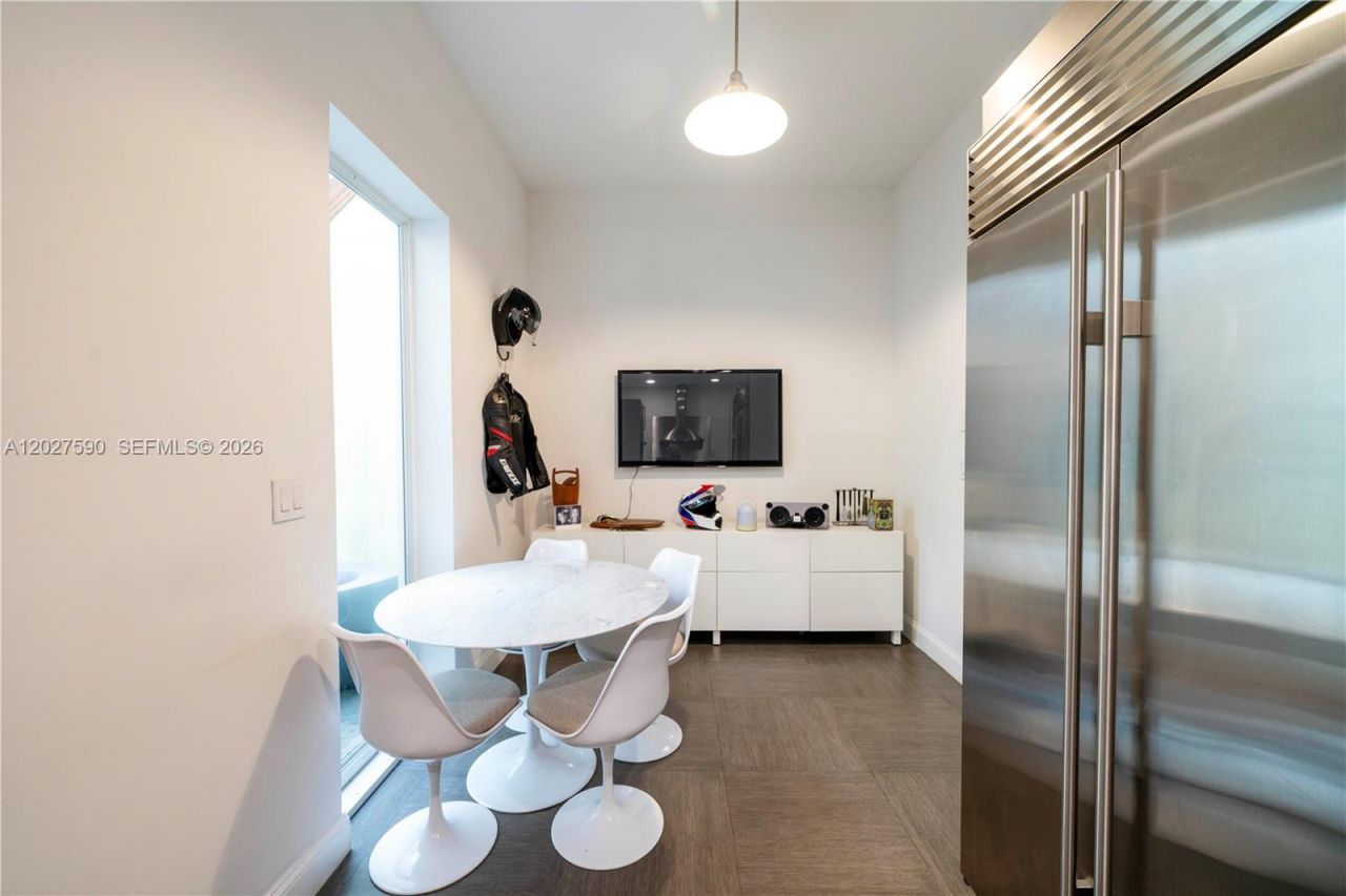 230 Water Way , Miami Beach, FL 33141 Photo