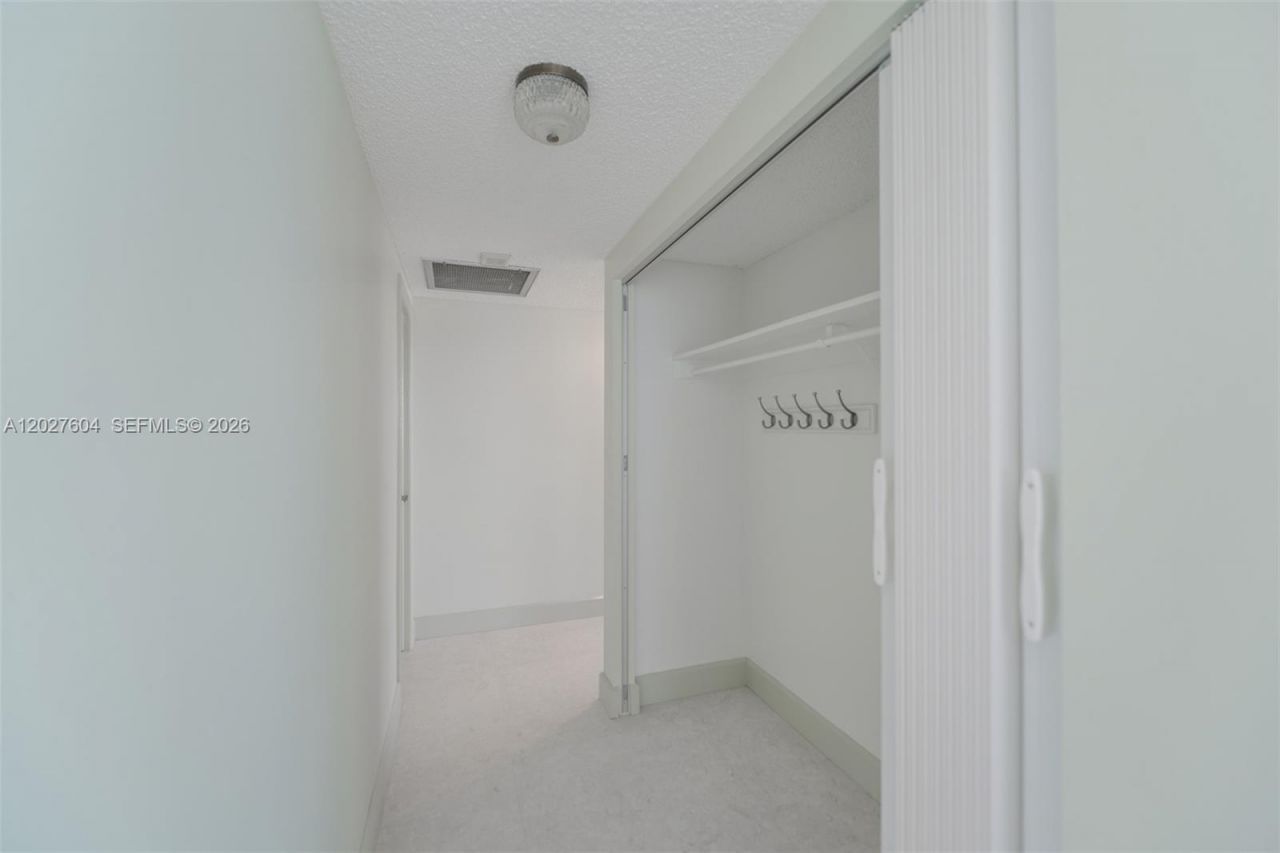 1950 S Ocean Dr, Unit 19P, Hallandale Beach, FL 33009 Photo