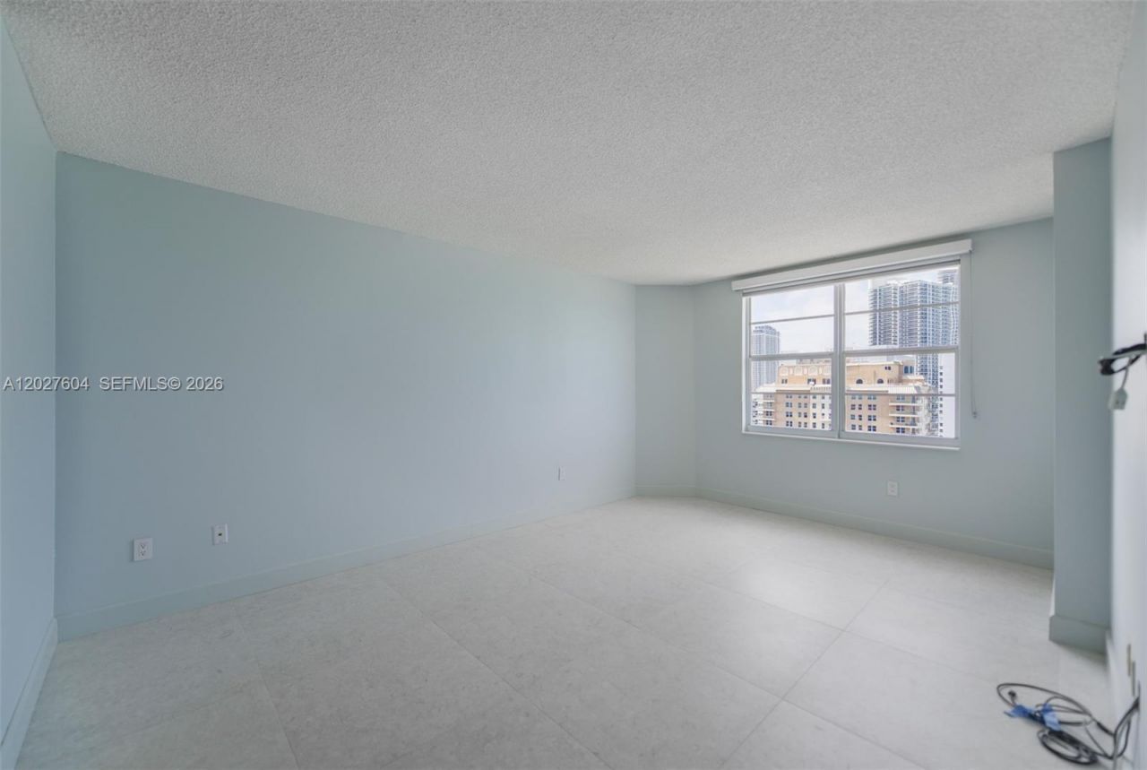 1950 S Ocean Dr, Unit 19P, Hallandale Beach, FL 33009 Photo