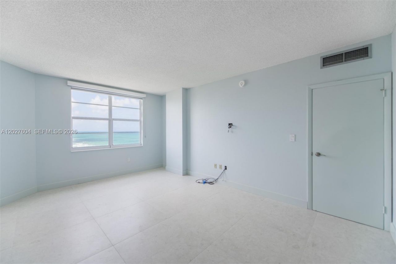 1950 S Ocean Dr, Unit 19P, Hallandale Beach, FL 33009 Photo