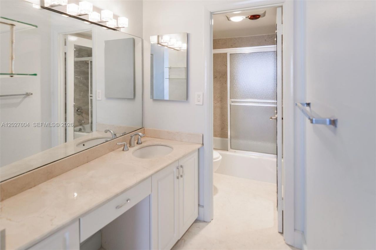 1950 S Ocean Dr, Unit 19P, Hallandale Beach, FL 33009 Photo