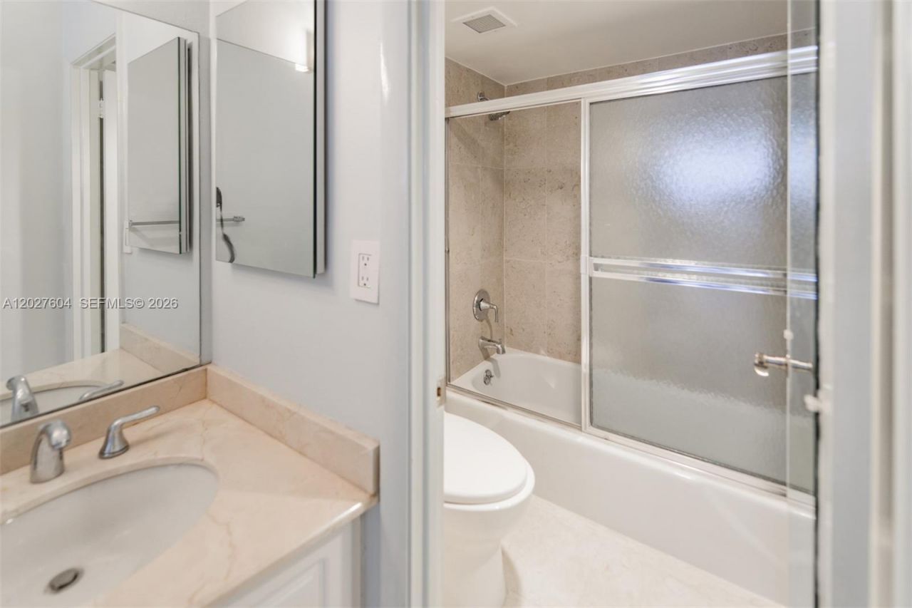 1950 S Ocean Dr, Unit 19P, Hallandale Beach, FL 33009 Photo