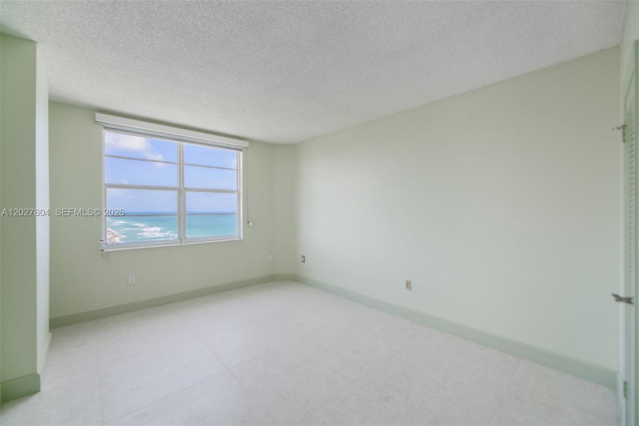 1950 S Ocean Dr, Unit 19P, Hallandale Beach, FL 33009 Photo