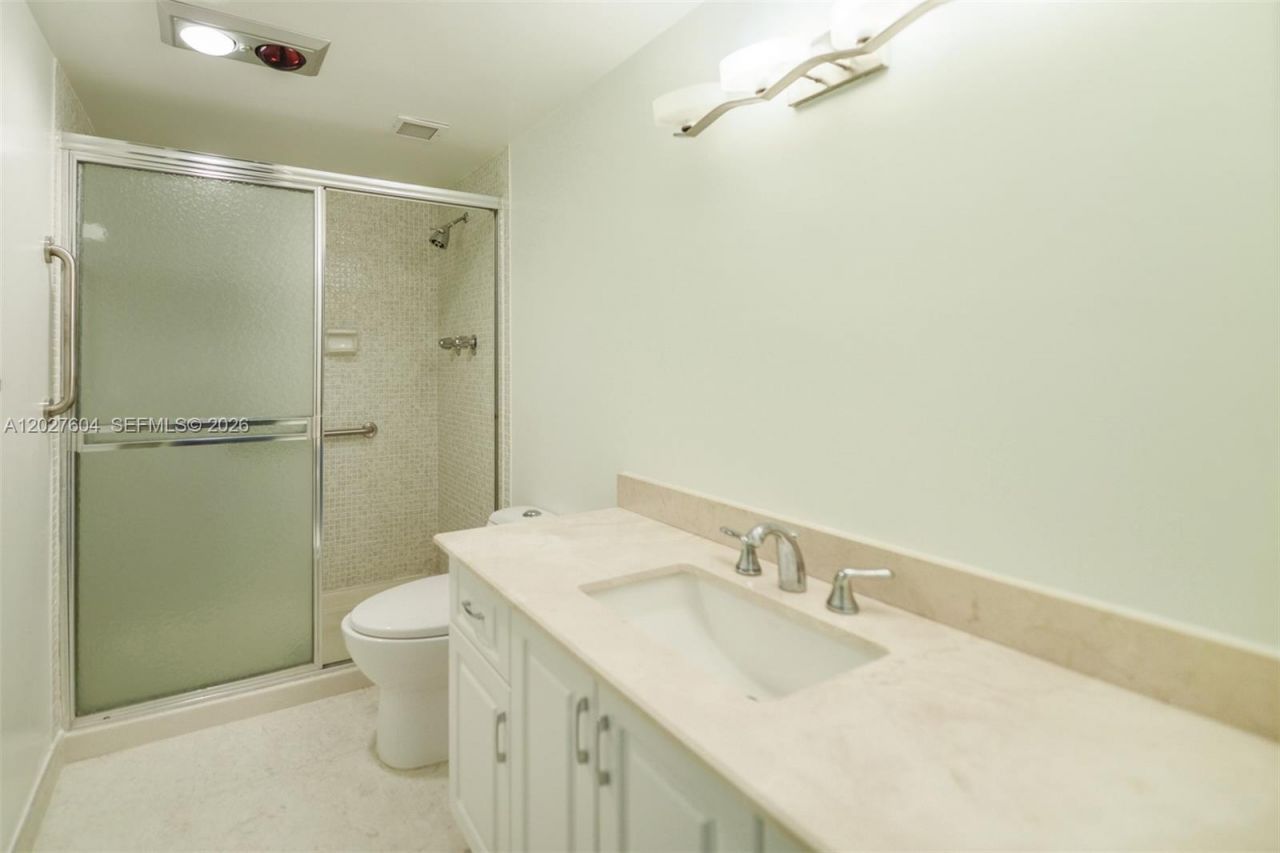1950 S Ocean Dr, Unit 19P, Hallandale Beach, FL 33009 Photo