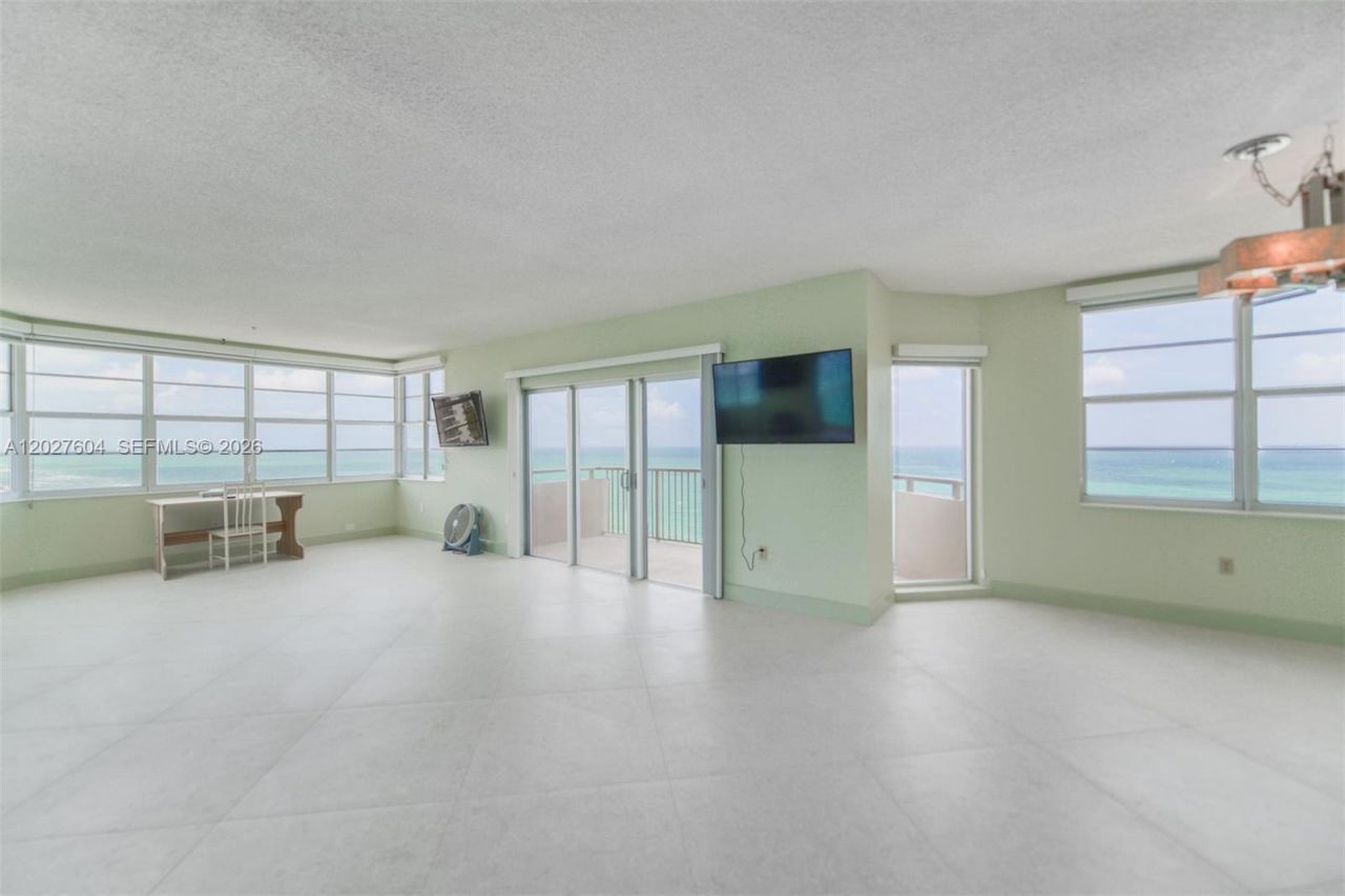 1950 S Ocean Dr, Unit 19P, Hallandale Beach, FL 33009 Photo