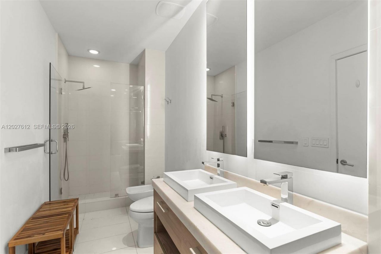1300 S Miami Ave , Unit PH4910, Miami, FL 33130 Photo
