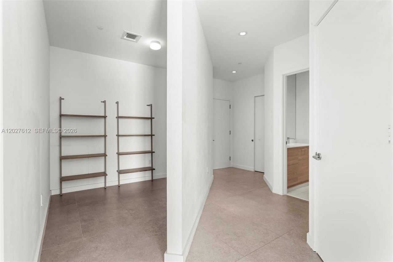 1300 S Miami Ave , Unit PH4910, Miami, FL 33130 Photo