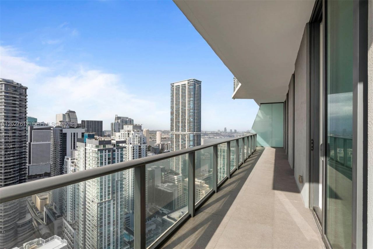 1300 S Miami Ave , Unit PH4910, Miami, FL 33130 Photo