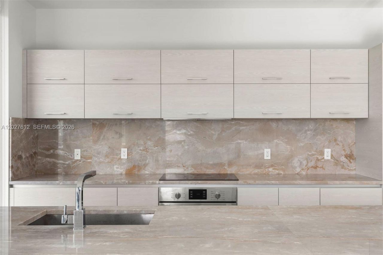 1300 S Miami Ave , Unit PH4910, Miami, FL 33130 Photo
