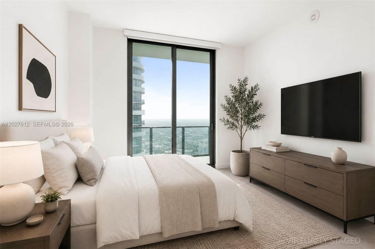 1300 S Miami Ave , Unit PH4910, Miami, FL 33130 Photo