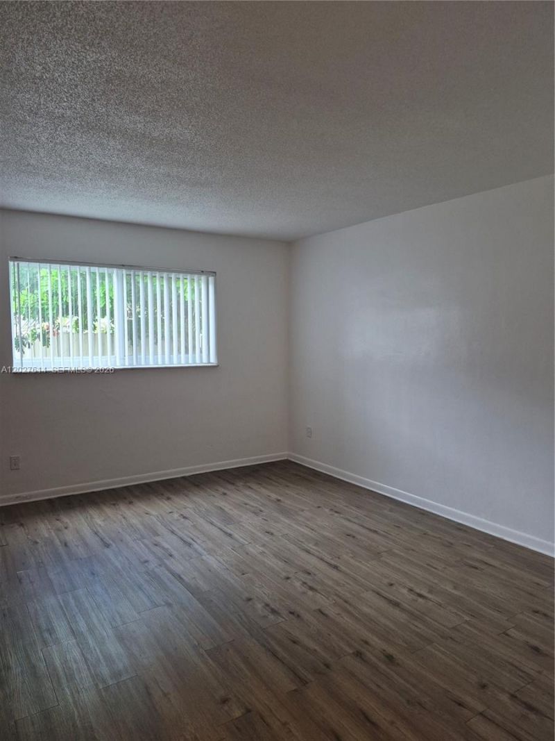 7041 Pembroke Rd , Unit 2, Pembroke Pines, FL 33023 Photo