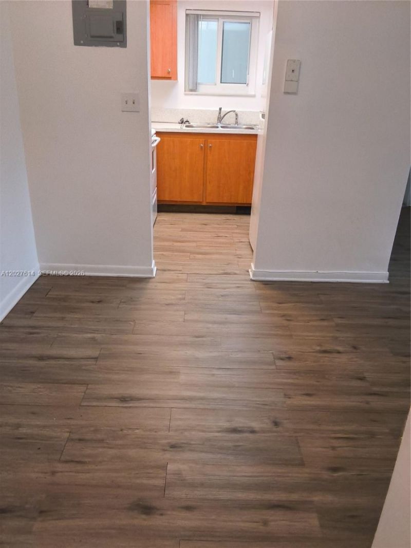 7041 Pembroke Rd , Unit 2, Pembroke Pines, FL 33023 Photo