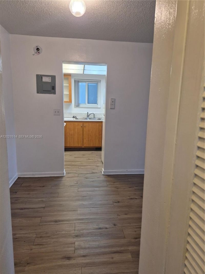 7041 Pembroke Rd , Unit 2, Pembroke Pines, FL 33023 Photo