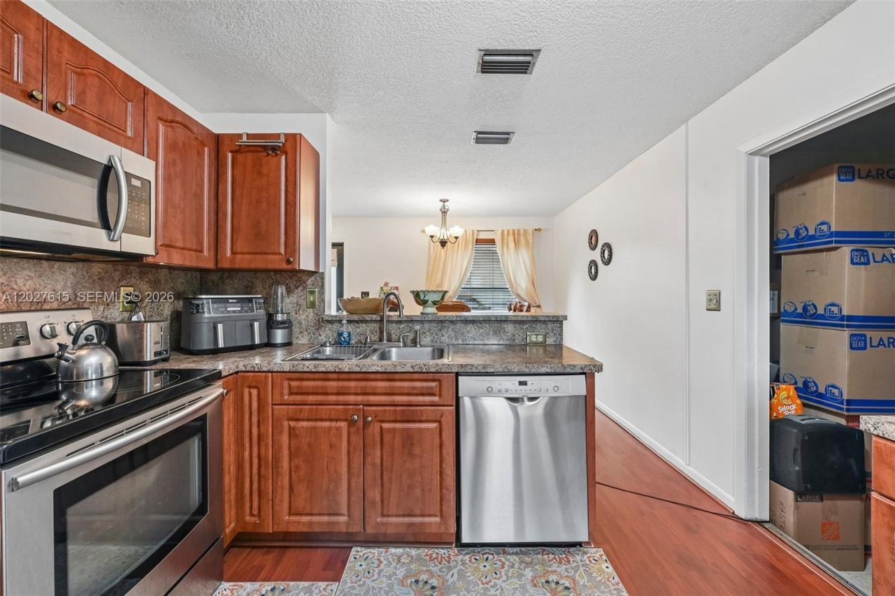 3461 Cluster Rd , Miramar, FL 33025 Photo
