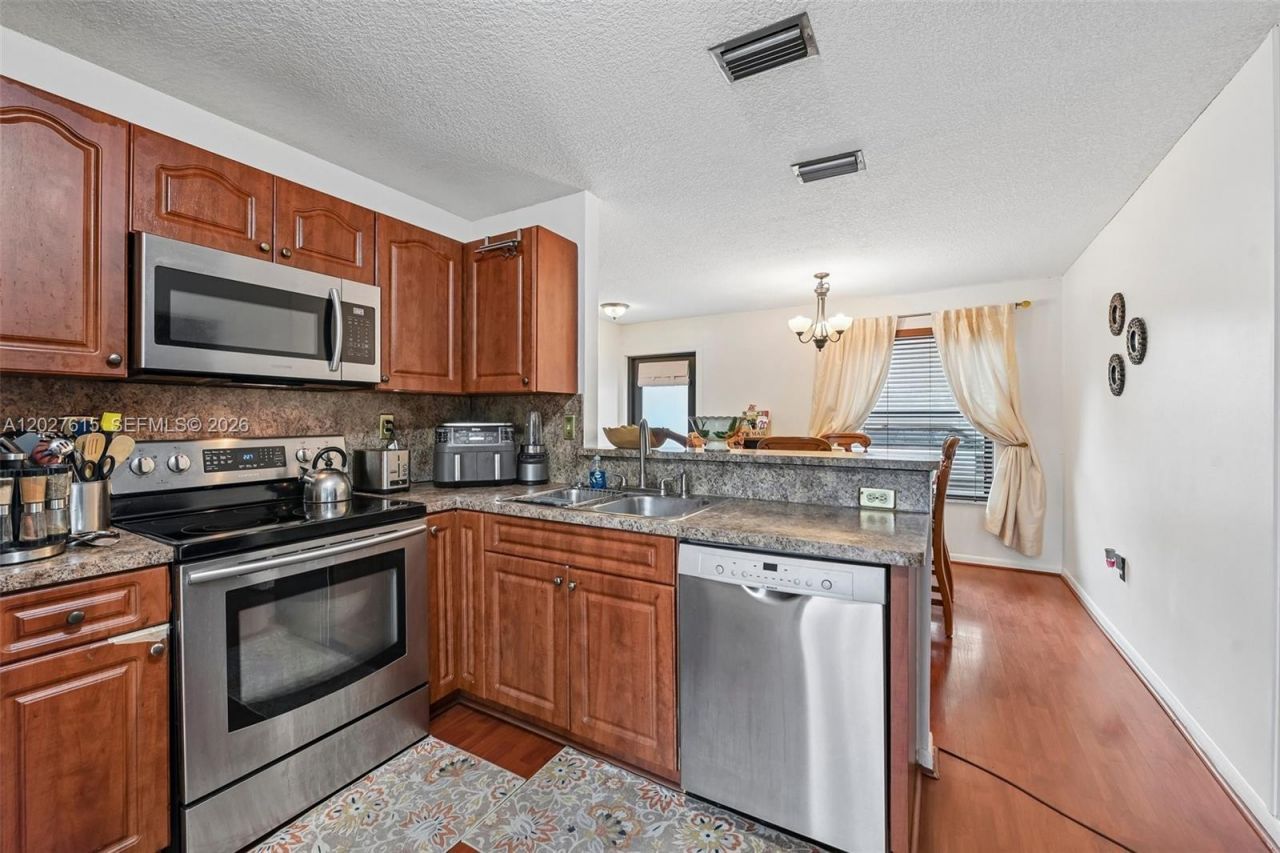 3461 Cluster Rd , Miramar, FL 33025 Photo