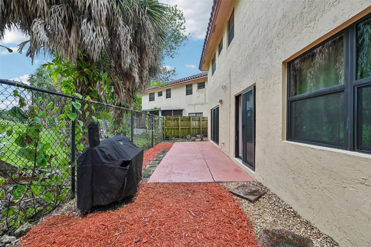 3461 Cluster Rd , Miramar, FL 33025 Photo