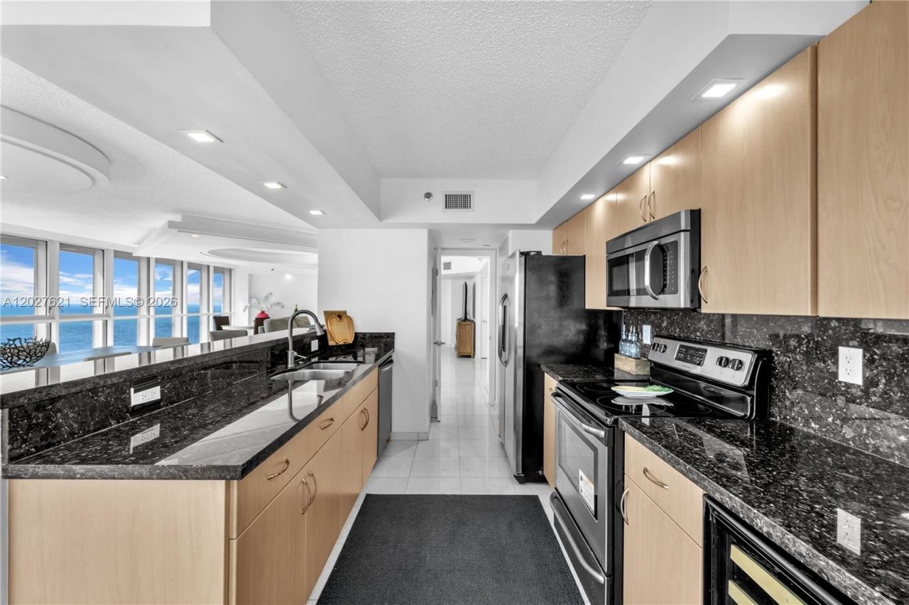 16485 Collins Ave , Unit 1836, Sunny Isles Beach, FL 33160 Photo